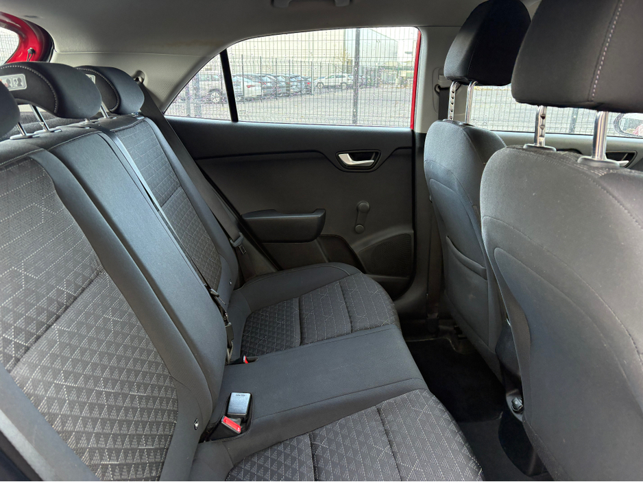 2018 Kia Rio - image 18