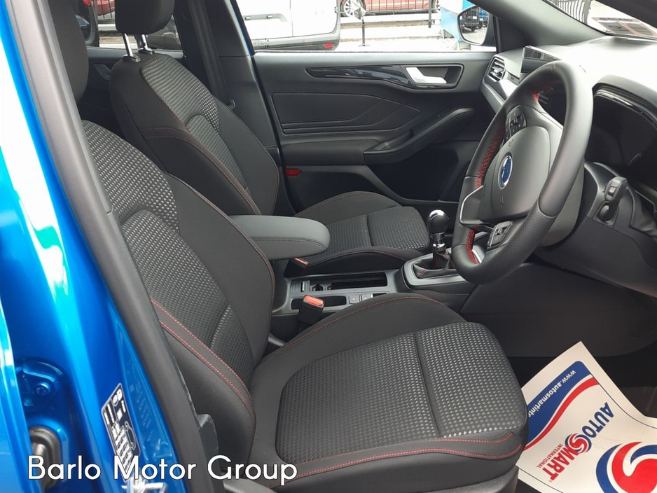 2025 Ford Focus - image 9