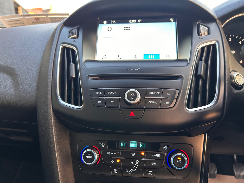 2018 Ford Focus - image 12