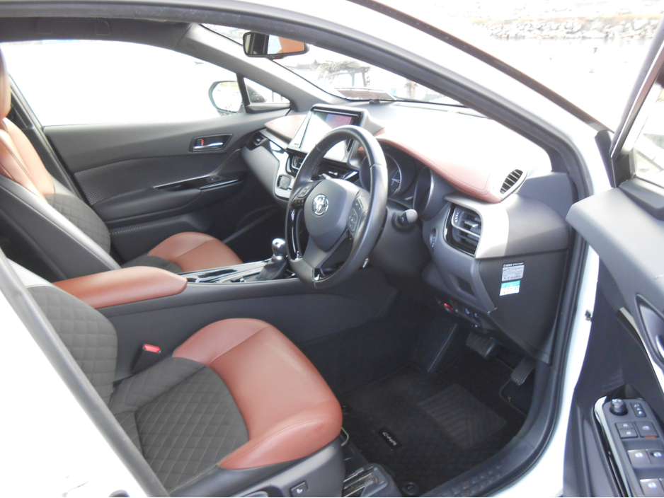 2019 Toyota C-HR Sport Hybrid €21,995