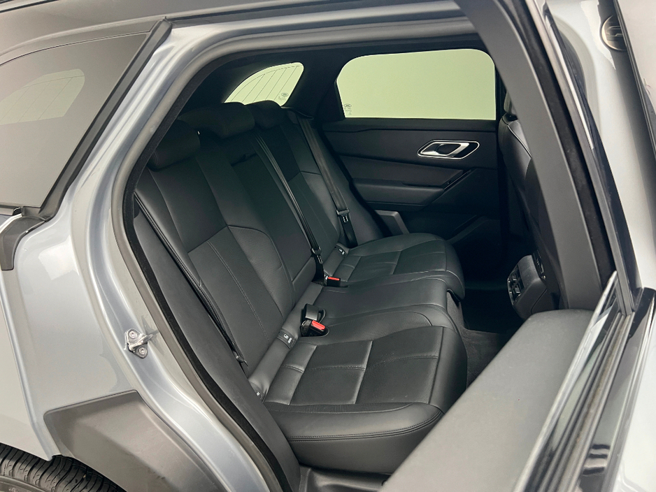 2024 Land Rover Range Rover Velar HSE P400e *PAN ROOF* €65,990