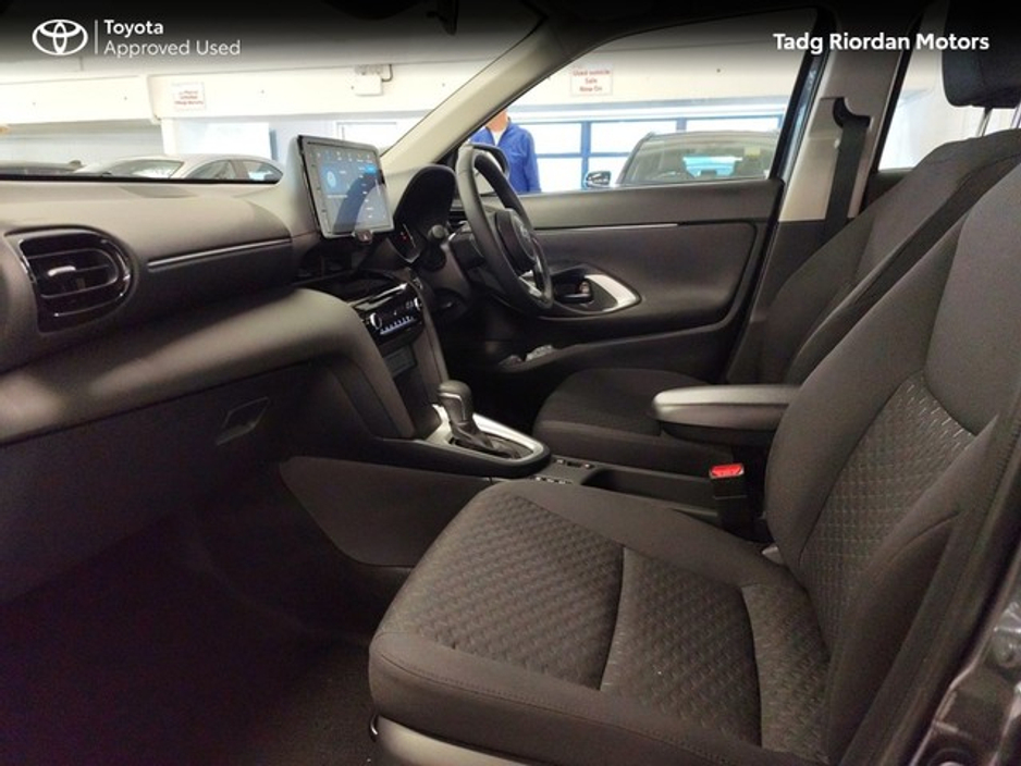 2025 Toyota Yaris Cross LUNA €30,950