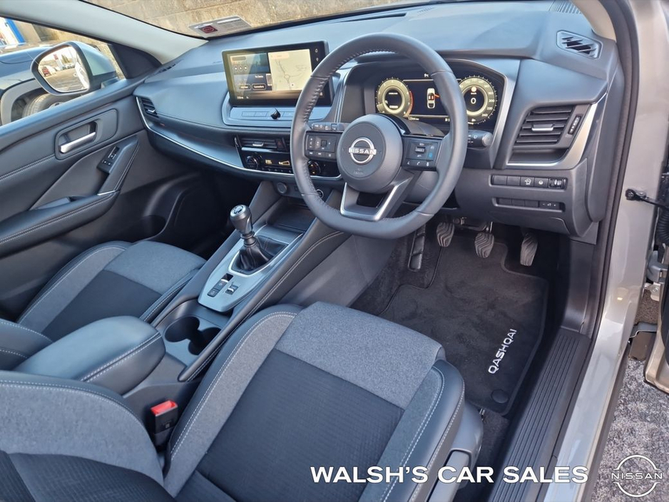 2025 Nissan Qashqai 1.3 Mhev SV Premium MY24 04DR €37,950