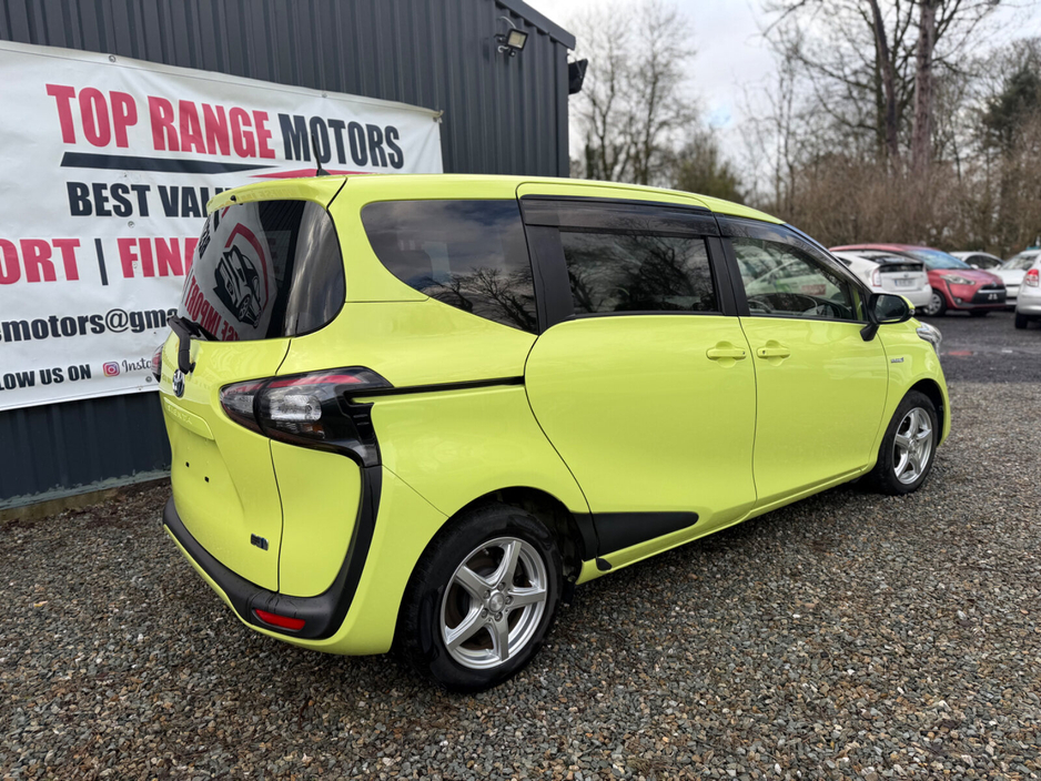 2016 Toyota Sienta  €12,500