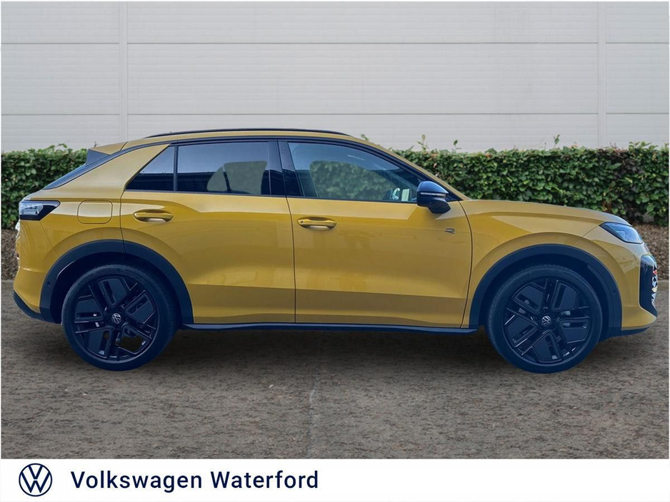 2026 Volkswagen T-Roc - image 4