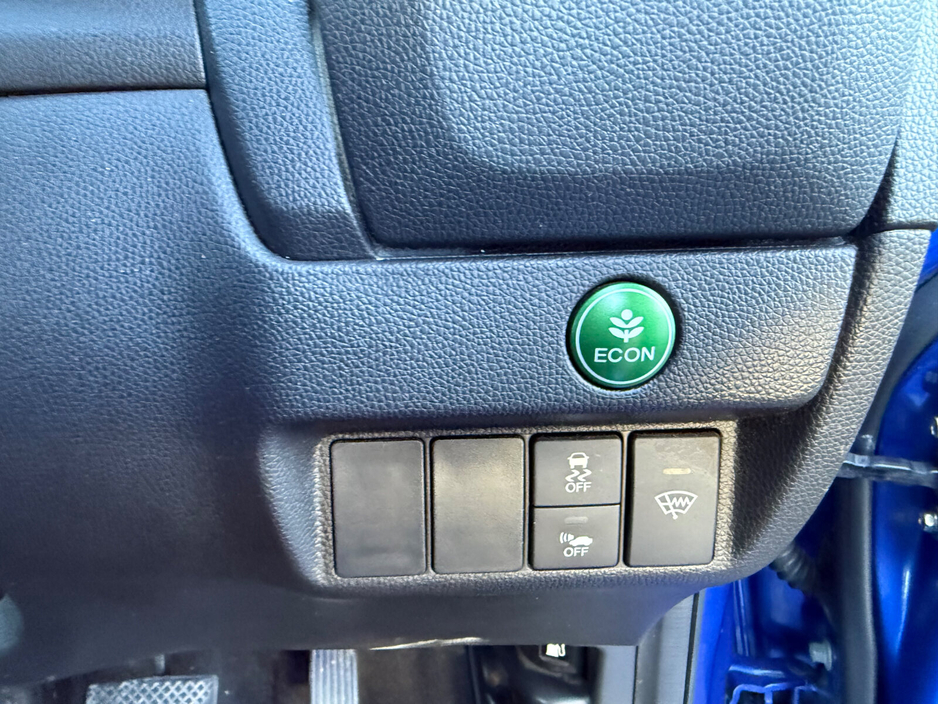 2014 Honda Fit - image 18