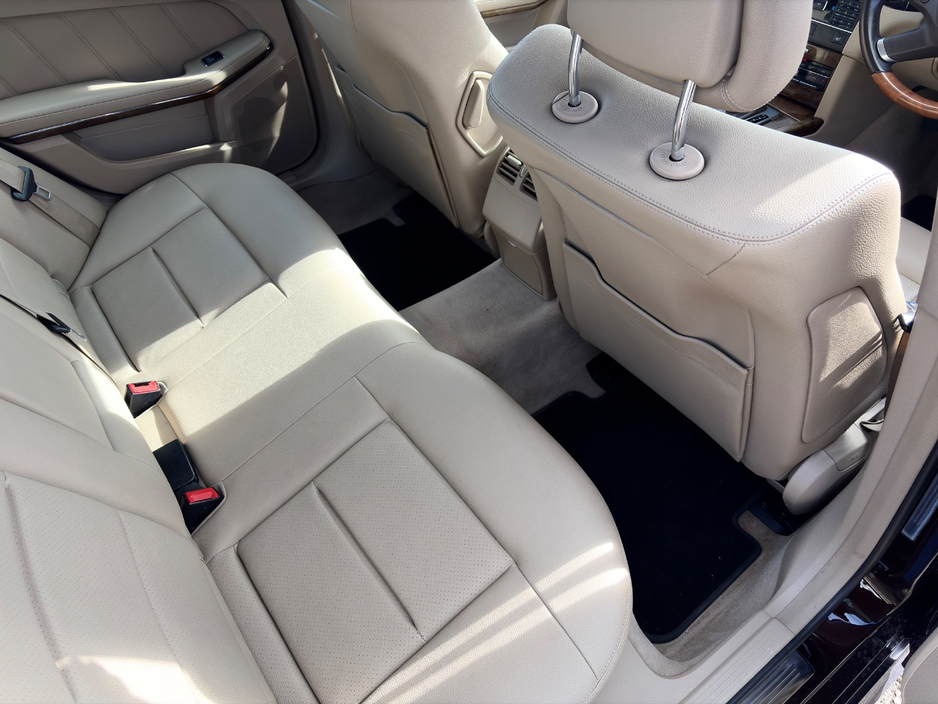 2011 Mercedes-Benz E Class - image 18