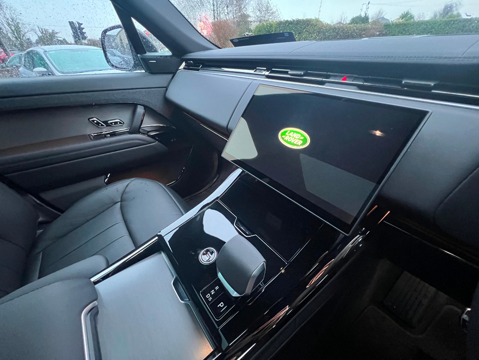 2025 Land Rover Range Rover Sport P460E PHEV 3.0 EDITION *LOW KMS* €119,950