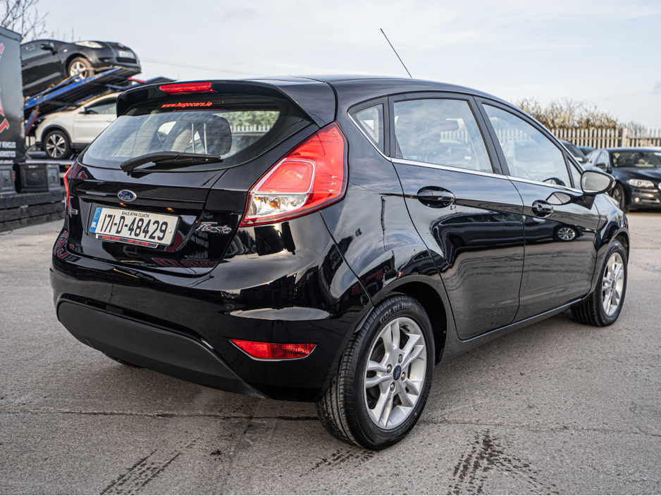 2017 Ford Fiesta - image 13