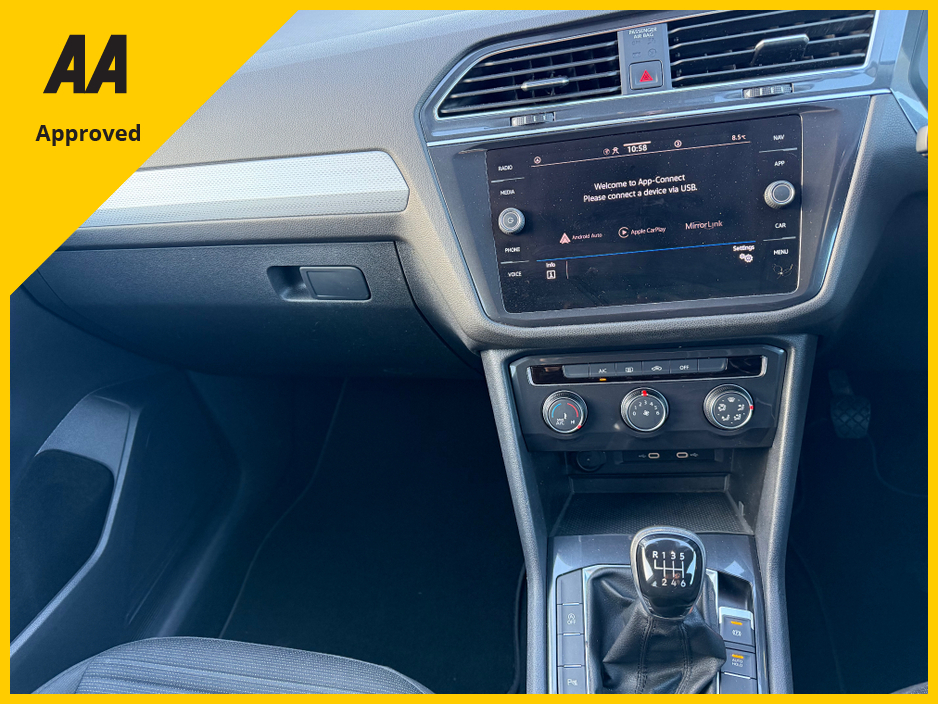 2022 Volkswagen Tiguan - image 15