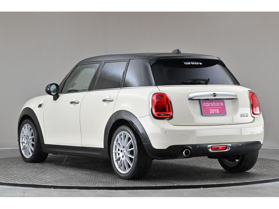 2018 MINI Hatch 1.5 COOPER 5DR*17" ALLOY WHEELS*PRIVACY GLASS*P*REVERSE CAMERA* €19,890