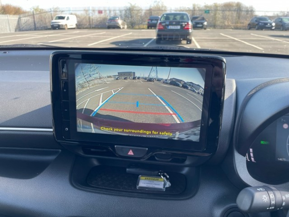 2025 Toyota Yaris - image 6