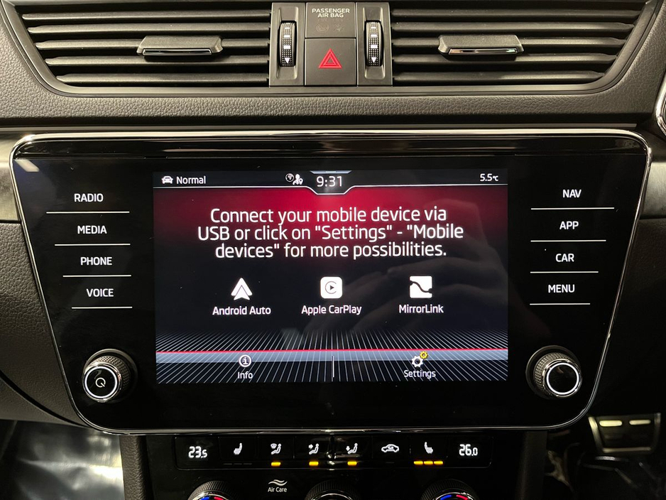 2024 Skoda Superb Sportline DSG 2.0TDI 150BHP - Reversing Camera - Sunroof - Climate Control - Heated Seats - Cruise Control - Keyless Start - Apple CarPlay/Android Auto €45,950