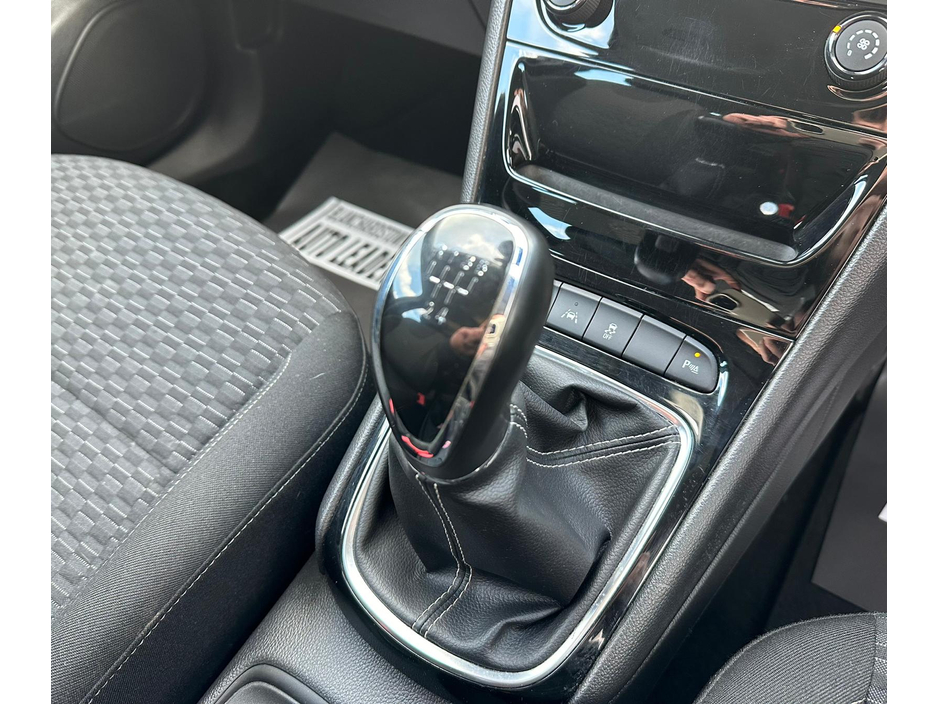 2018 Opel Astra - image 26