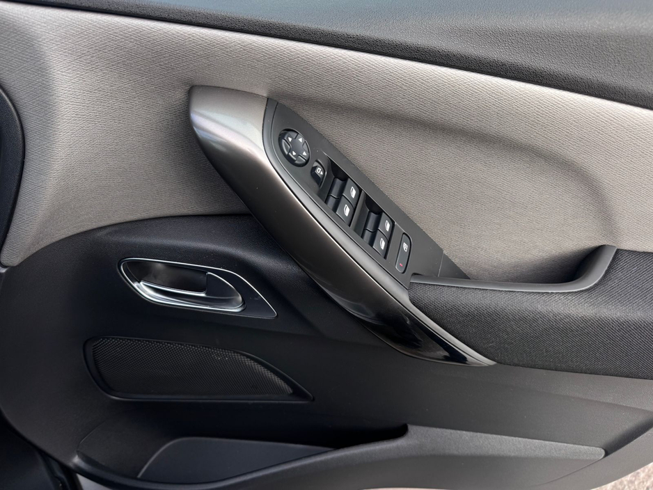 2018 Citroen Grand C4 Picasso - image 21