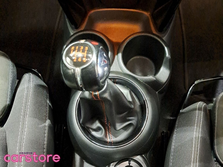 2019 MINI Hatch - image 15