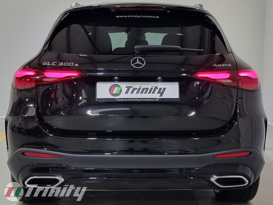 2025 Mercedes-Benz GLC Class - image 13