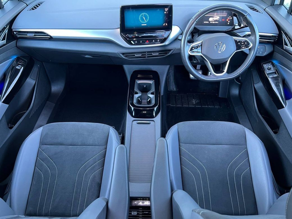 2022 Volkswagen ID.4 - image 10
