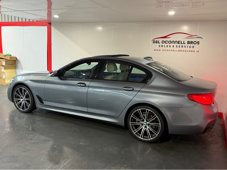 2018 BMW 5 Series - image 13