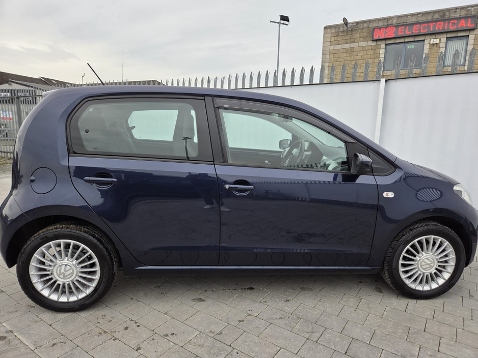 2015 Volkswagen up! - image 14