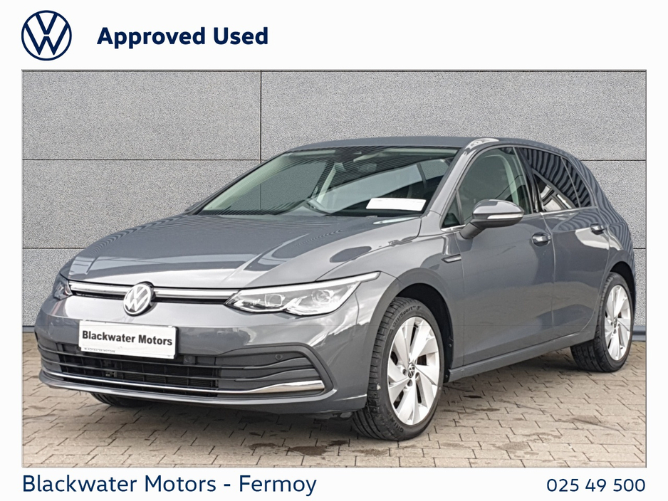 2021 Volkswagen Golf - image 13