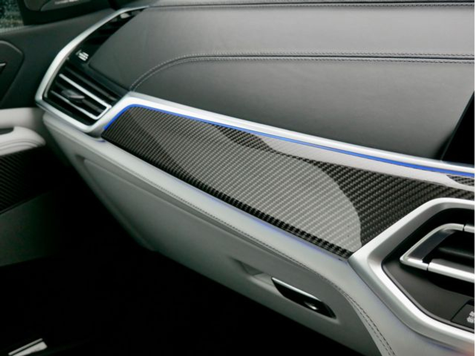 2022 BMW X5 - image 30