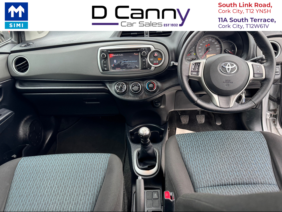 2012 Toyota Yaris - image 15