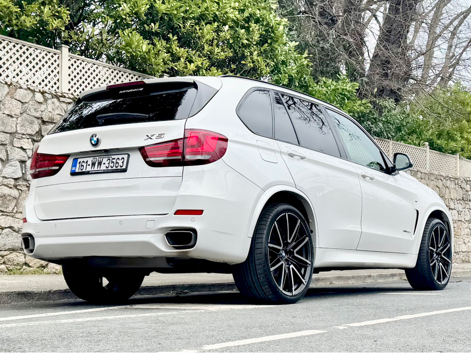 2016 BMW X5 - image 16