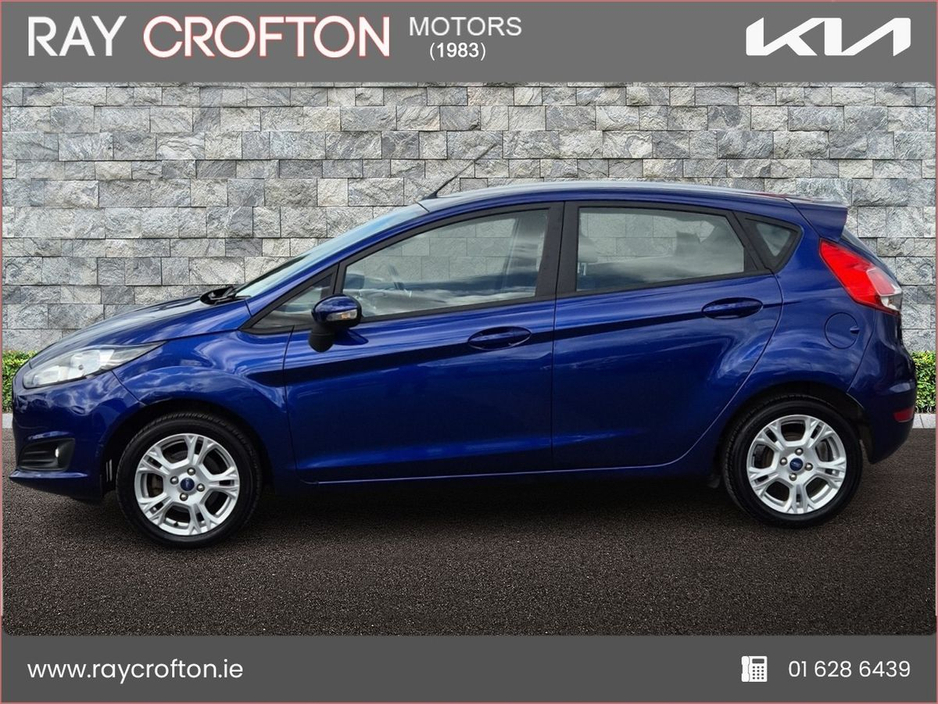 2015 Ford Fiesta - image 5