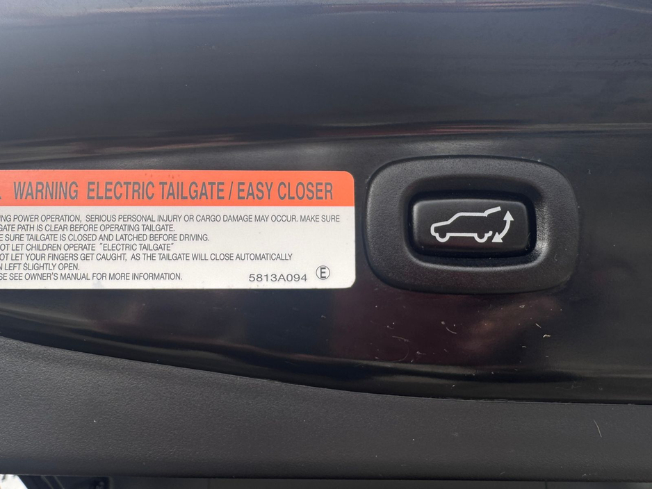 2017 Mitsubishi Outlander - image 24