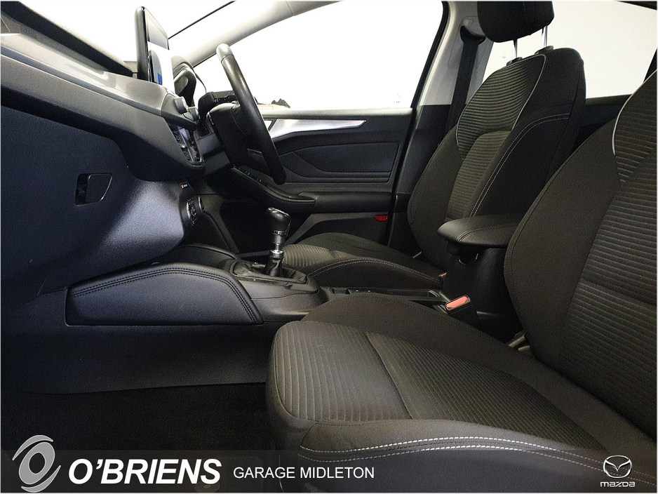 2020 Ford Focus - image 5