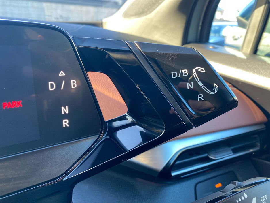 2023 Volkswagen ID.5 - image 19