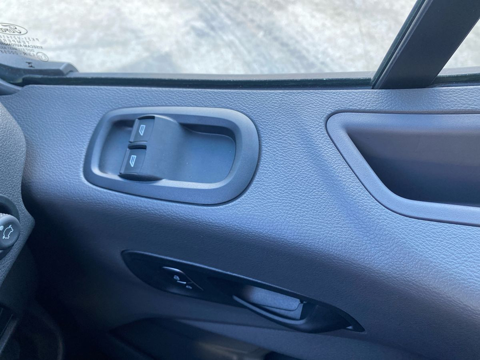 2025 Ford Transit - image 14