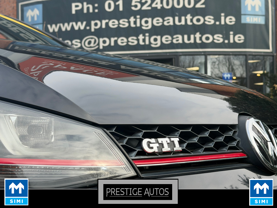 2015 Volkswagen Golf - image 35