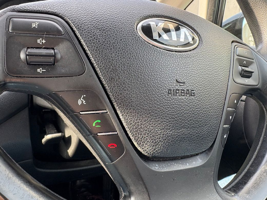 2017 Kia Ceed - image 8