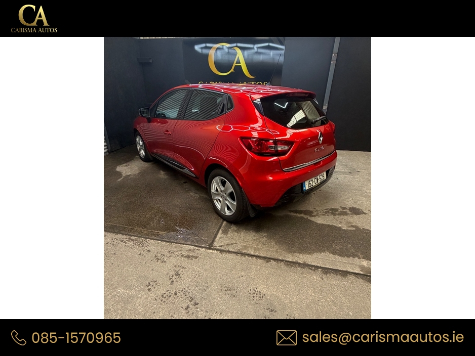 2015 Renault Clio - image 12