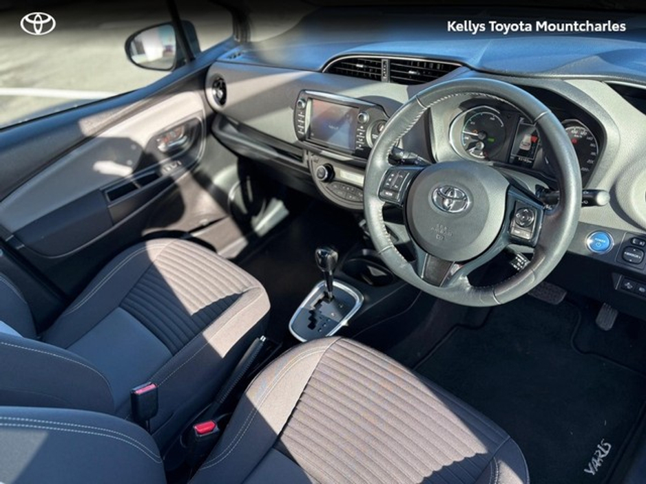 2019 Toyota Yaris - image 2