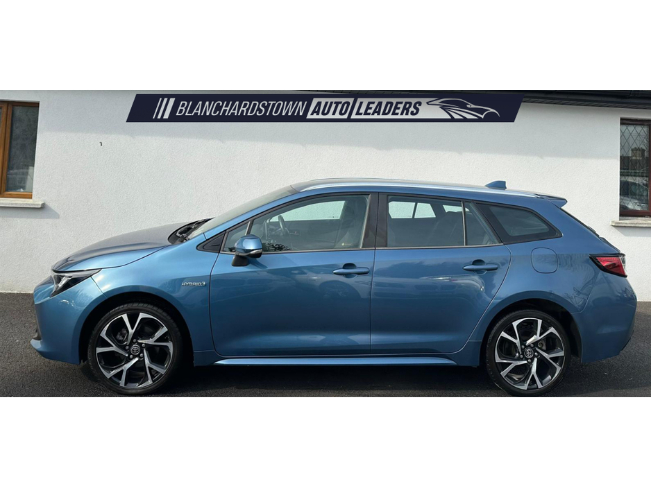 2021 Toyota Corolla - image 2