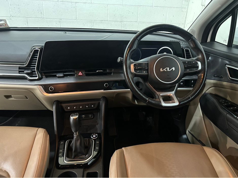 2022 Kia Sportage - image 7