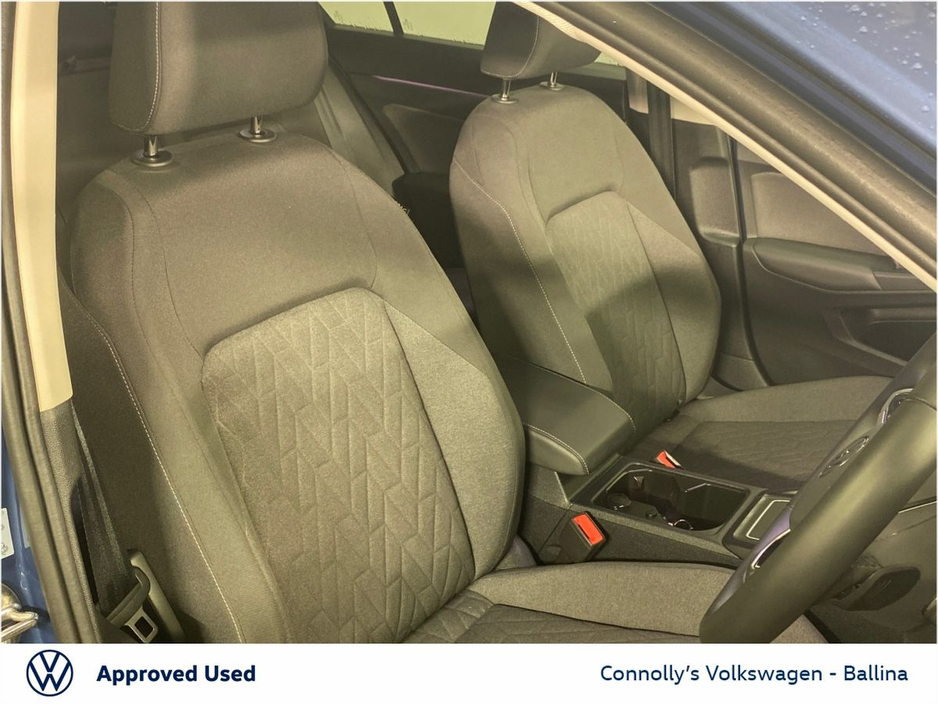 2025 Volkswagen Golf - image 20