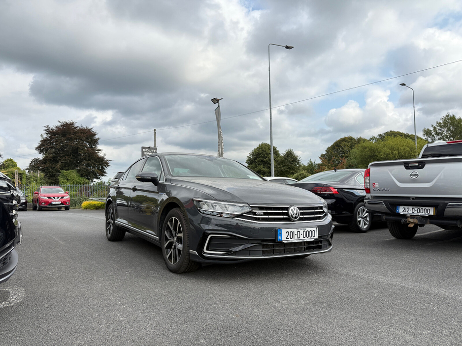 2020 Volkswagen Passat GTE S-A DSG €28,995