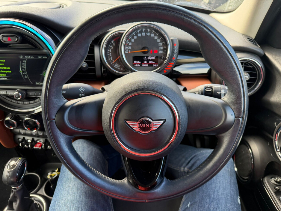 2016 MINI Hatch - image 10