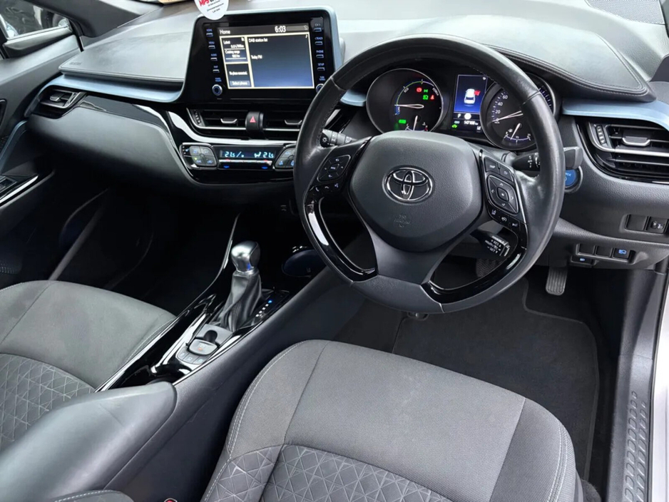2022 Toyota C-HR 1.8 HYBRID SPORT BITONE €22,950