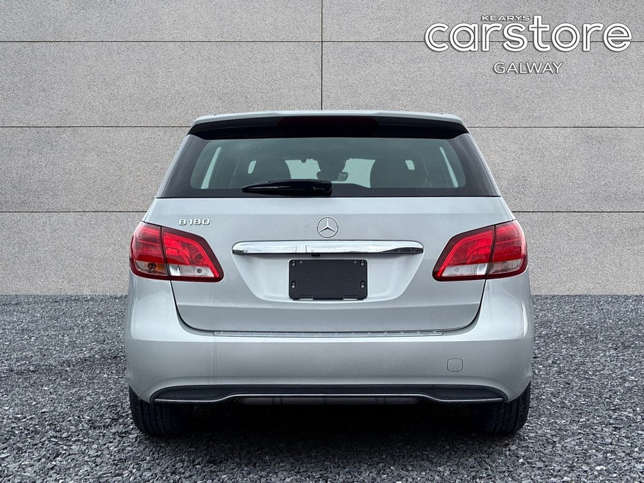 2022 Mercedes-Benz B Class - image 4