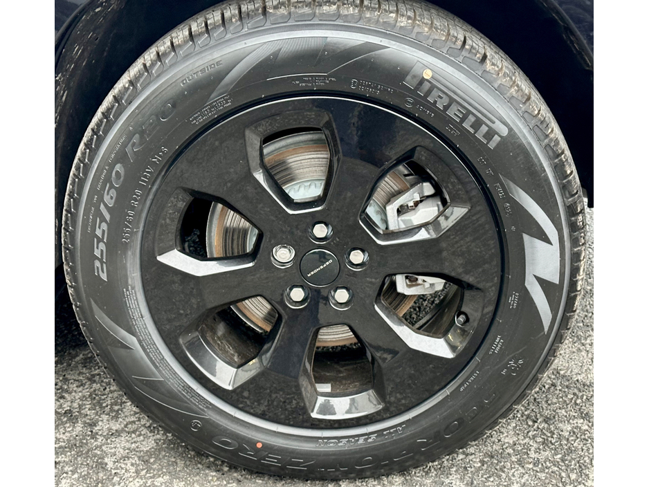 2026 Land Rover Defender Borosco Grey /  X-DYNAMIC SE €119,950