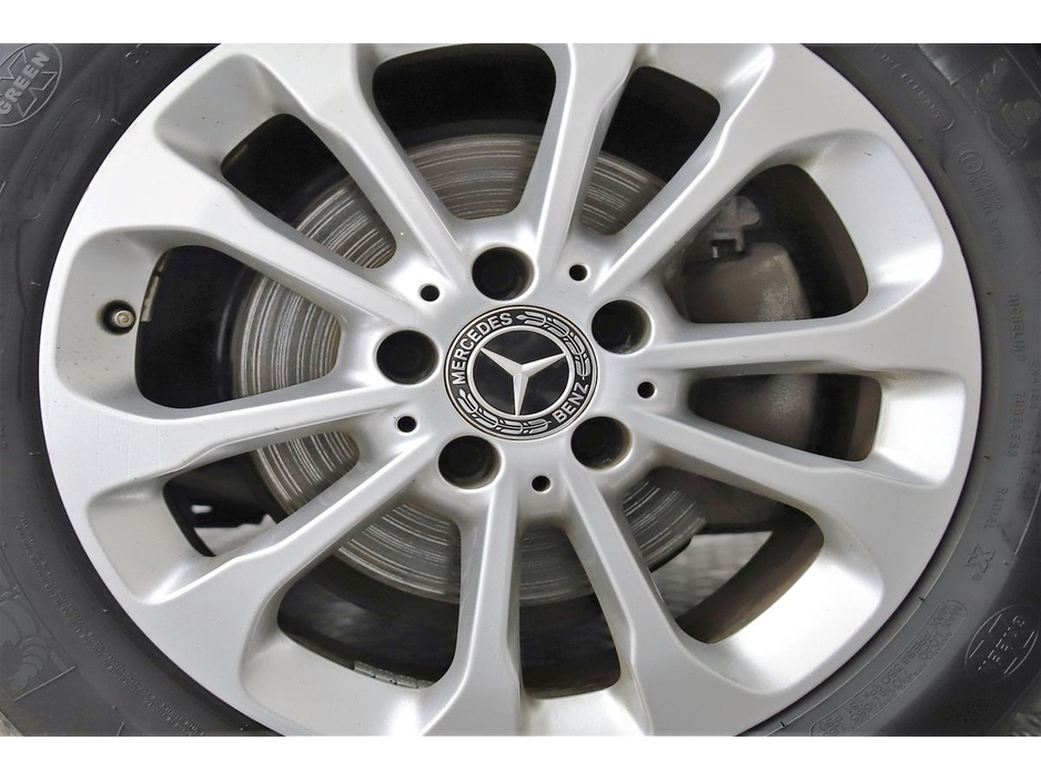 2017 Mercedes-Benz GLA Class GLA 180 *HALF LEATHER*REVERSE CAM*PARK SENSORS*