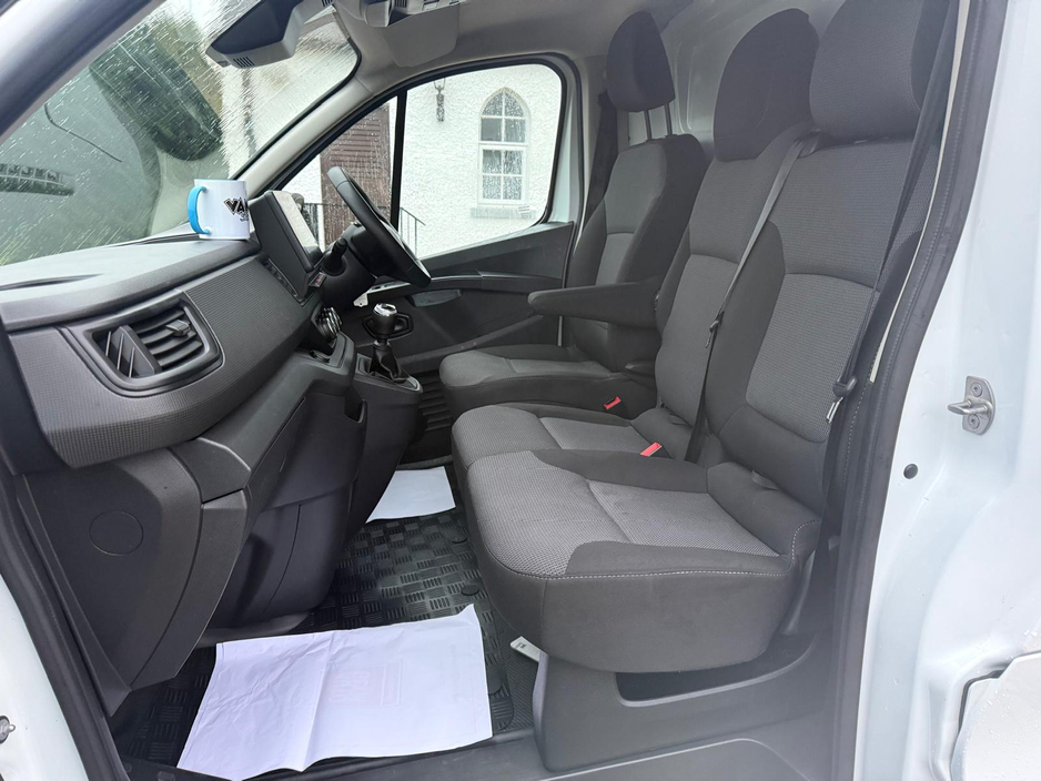 2023 Renault Trafic SL28 SporBUSINESS PLUS DCI €22,995