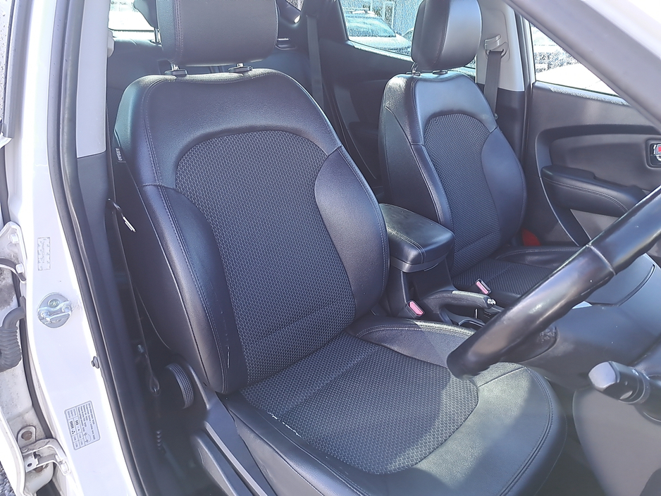2013 Hyundai ix35 - image 28