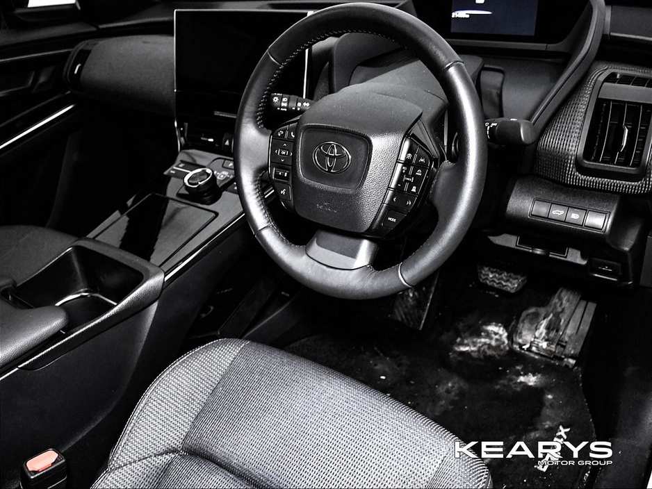 2025 Toyota bZ4X - image 12