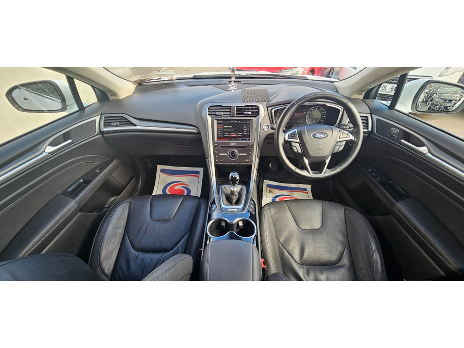 2016 Ford Mondeo - image 24